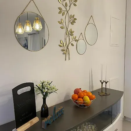 Mali Raj Apartamento Makarska